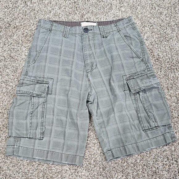 Men's plaid Cargo Utility Shorts - 33/34 waist - 2/$7 - Picture 9 of 11